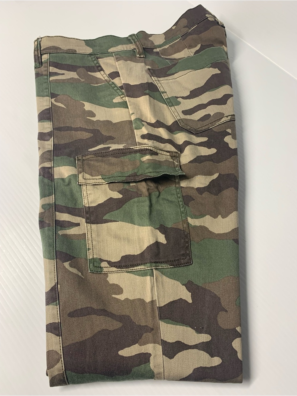 Women’s J.Crew Camo Cargo Pants - Green Camo